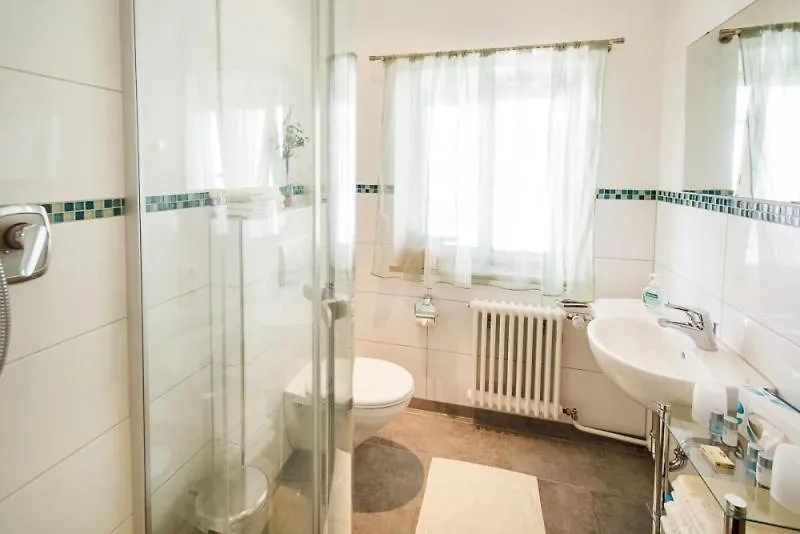 Cafe Chiemgau Und Gaestehaus Ruhpolding Apartmán