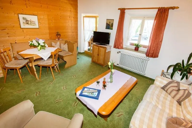 Cafe Chiemgau Und Gaestehaus Ruhpolding 0*,