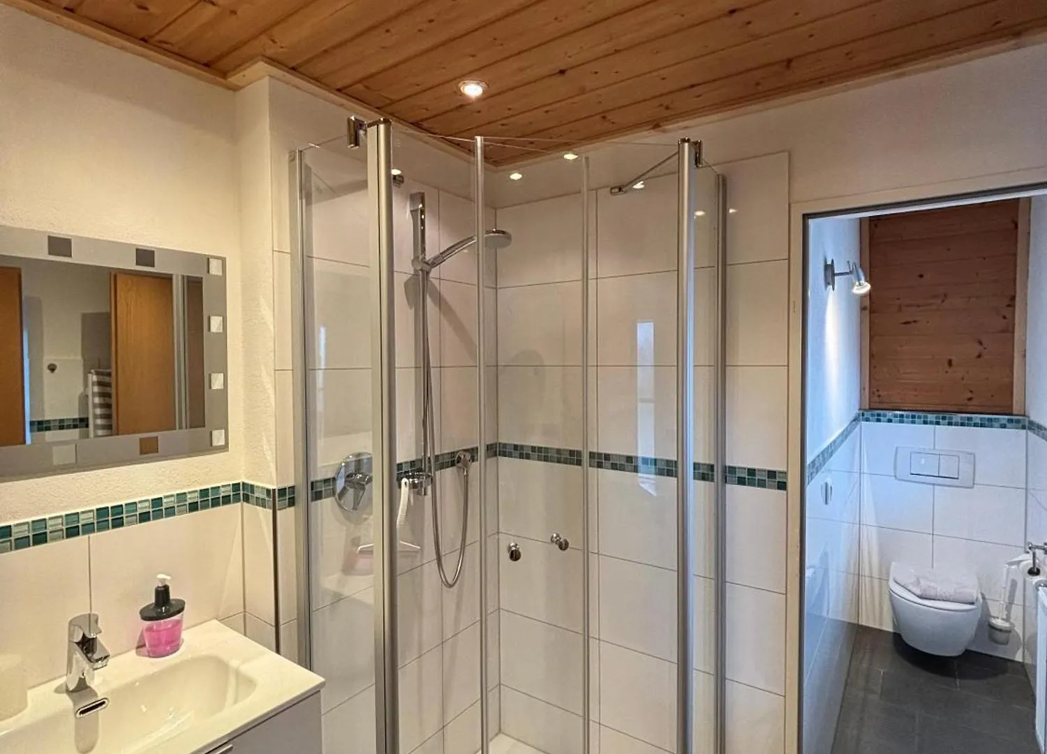 Cafe Chiemgau Und Gaestehaus Ruhpolding Apartment
