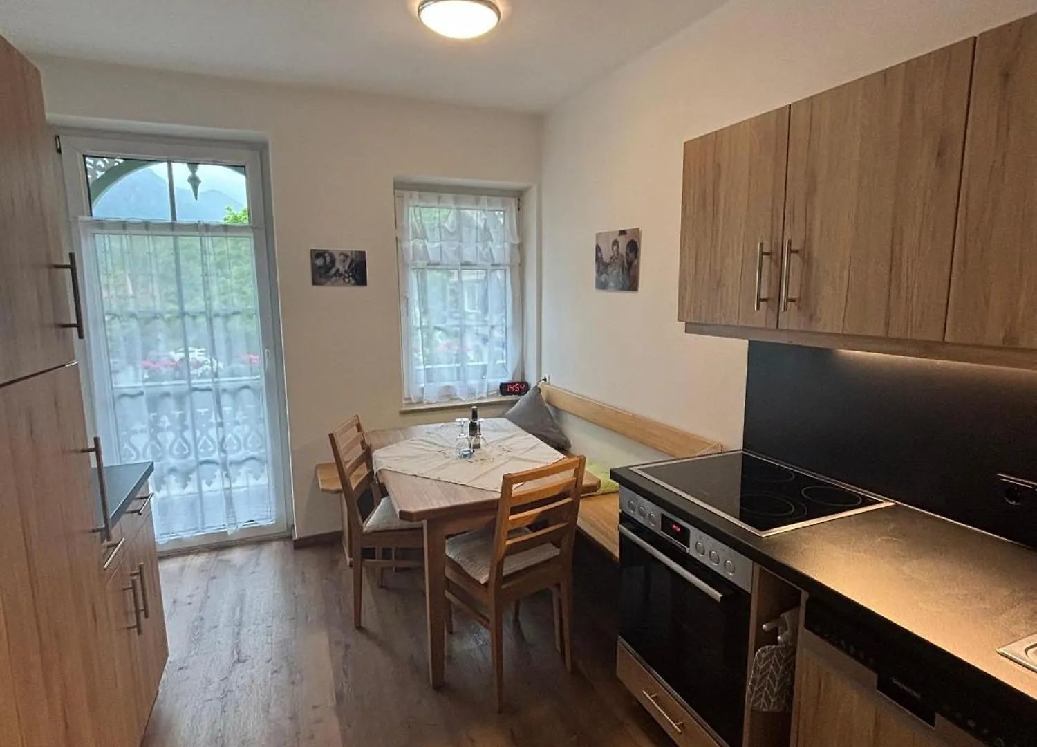 Cafe Chiemgau Und Gaestehaus Ruhpolding Apartmán