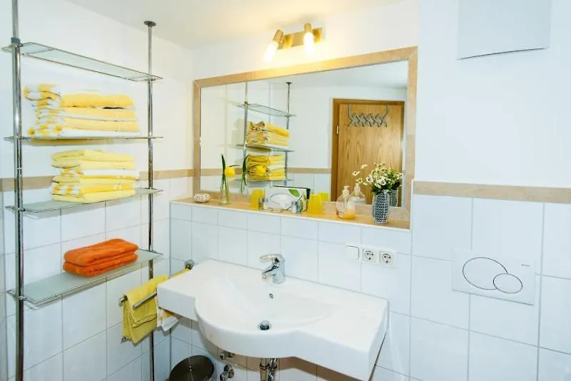 Cafe Chiemgau Und Gaestehaus Ruhpolding Apartment